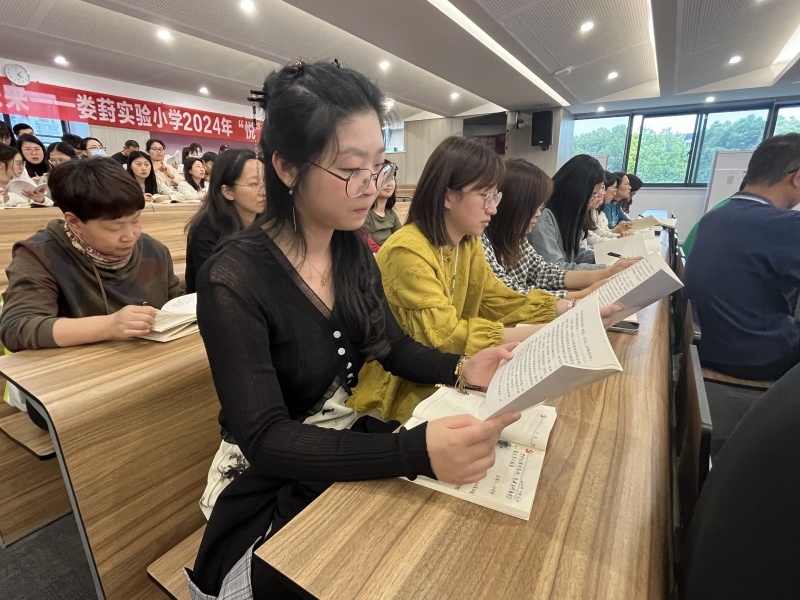 d6f8d1670eae40cf8a5b405d569c2519.jpg