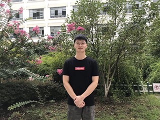 杨雨伦